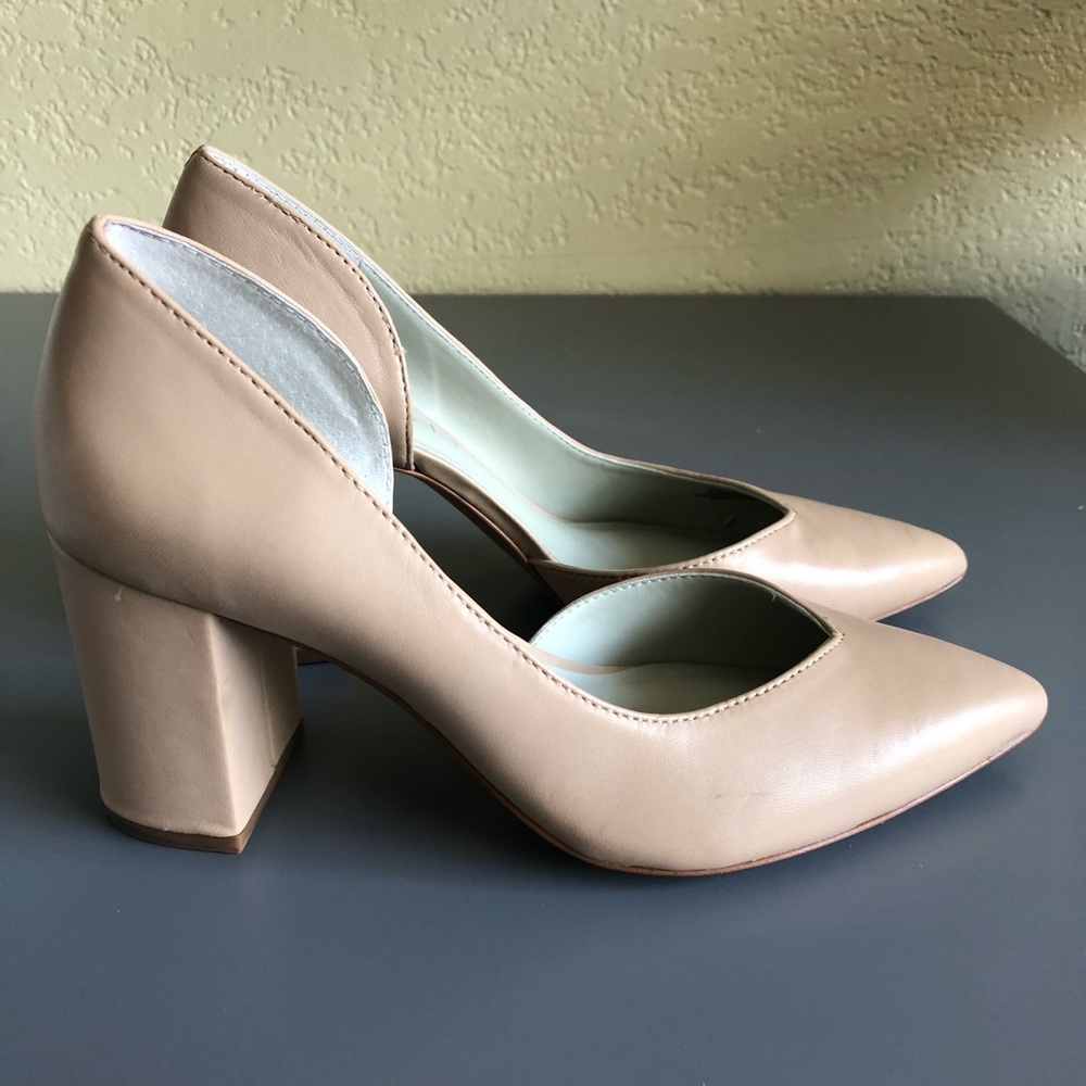 1. State Block Heel Pointed Pumps